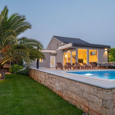 Villa Vinky Pola Esterno foto