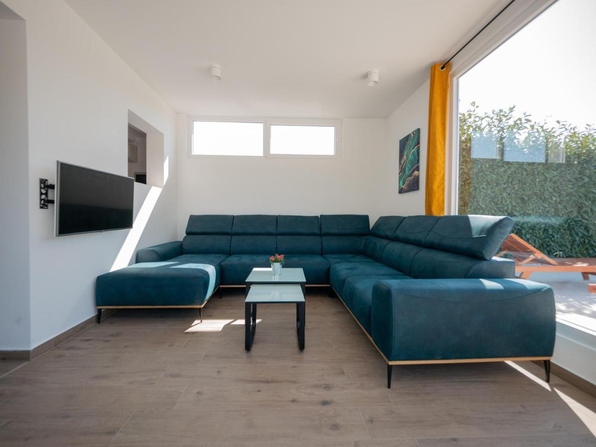 Villa Vinky Pola Esterno foto